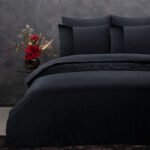 Housse de couette noire à bande de velours